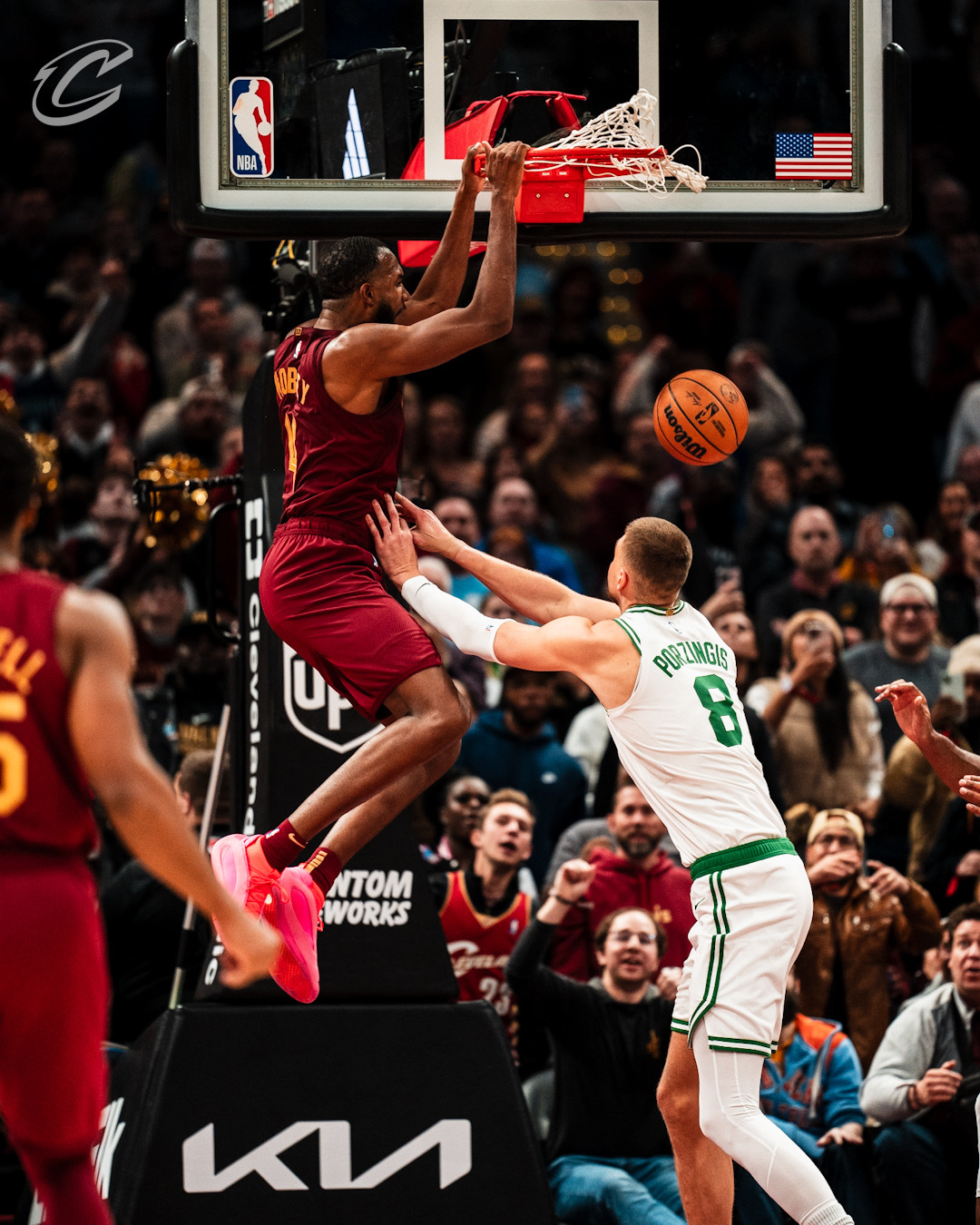 玩加电竞-包含塔图姆在皇家马德里比赛中败北，关键助攻引发热议！的词条